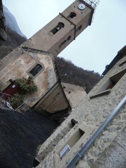 Paisible Maison Dans Les Pyrenees Fontpedrouse Exterior photo